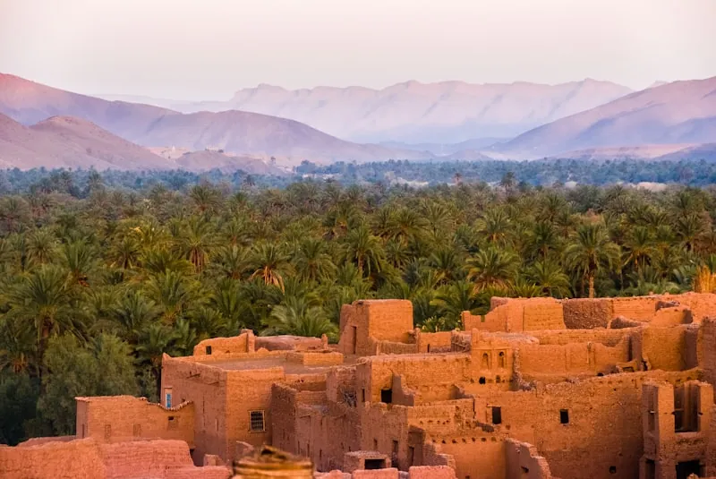 Private transfers in Morocco - Luxury vehicle in the desert